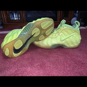 Nike Air Foamposite Pro “Volt”